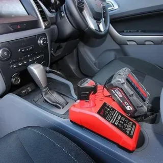 Зарядно устройство Milwaukee M12-18 AC/ 12V - 18V