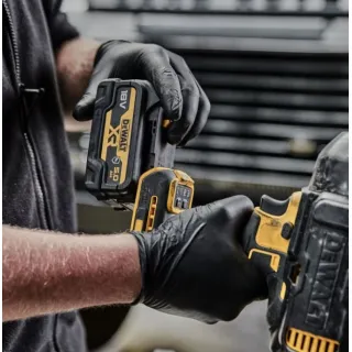 Акумулаторен ударен гайковерт DeWALT DCF900P2G/ 18V/ 2x5Ah